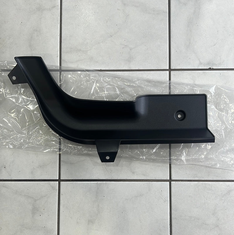 Bumper Bracket Cover RHS to suit Mercedes Actros MP2/3
