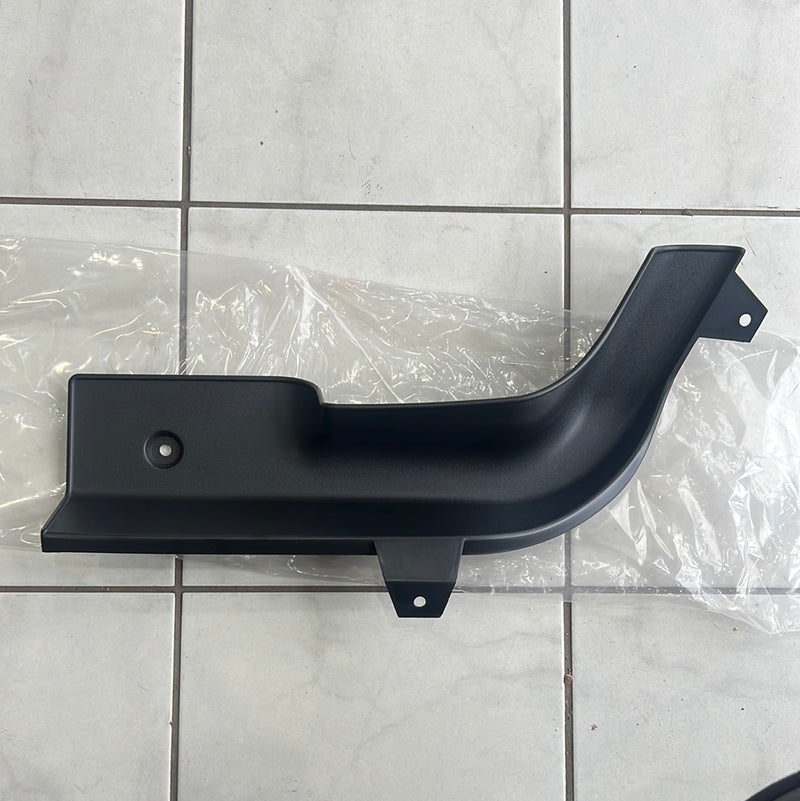 Bumper Bracket Cover LHS to suit Mercedes Actros mp2/3