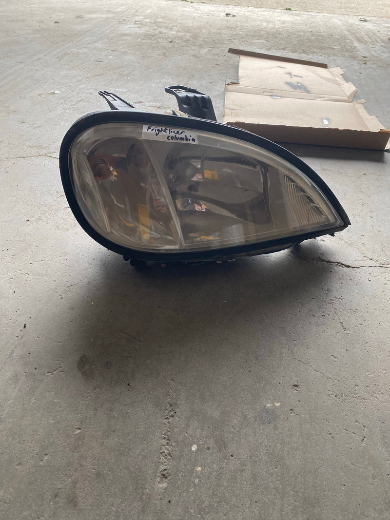 Freightliner Columbia R/H Headlight (second hand)
