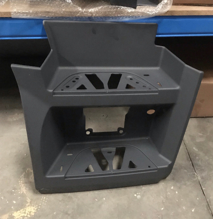 Footstep lower to suit Mercedes Actros MP4 LHS